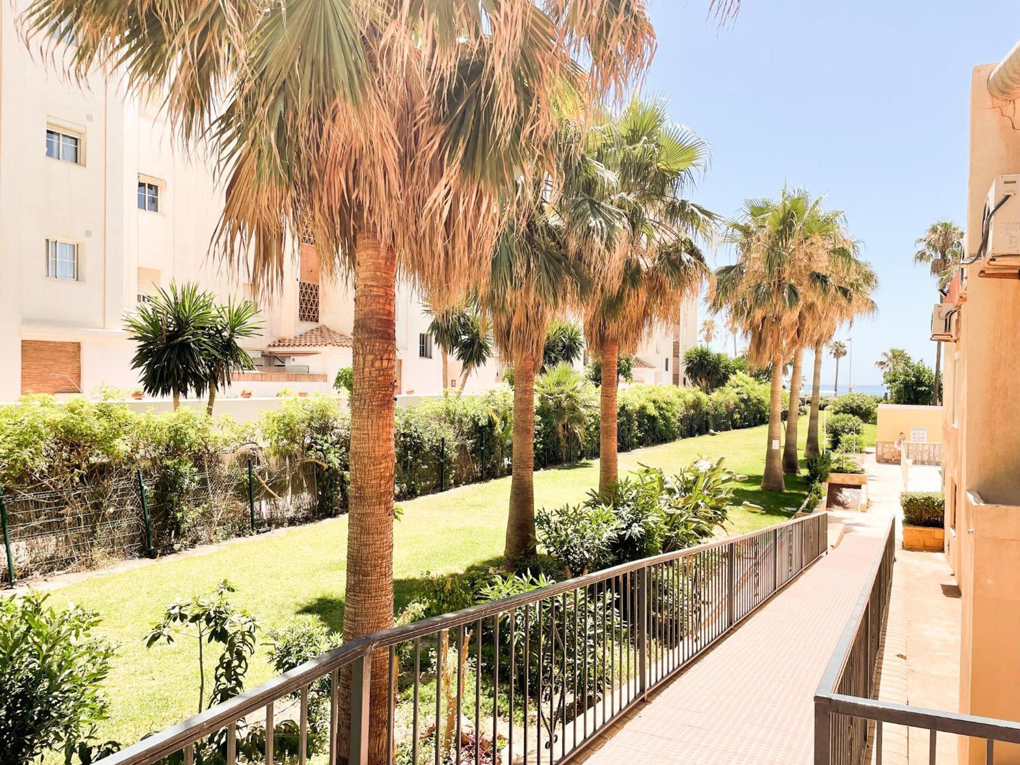 Indigo Tiny Apartment Benalmadena Bagian luar foto