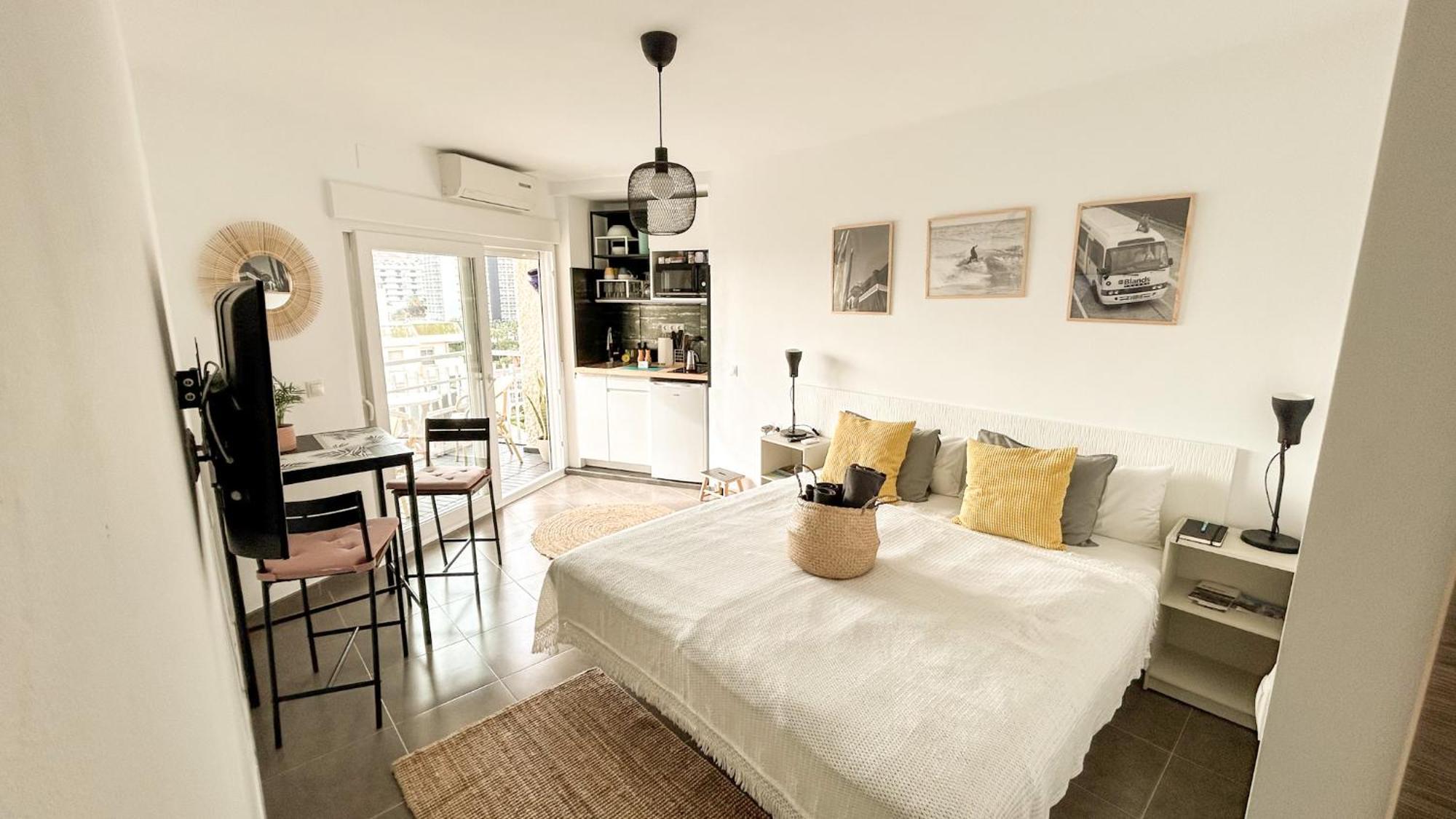 Indigo Tiny Apartment Benalmadena Bagian luar foto